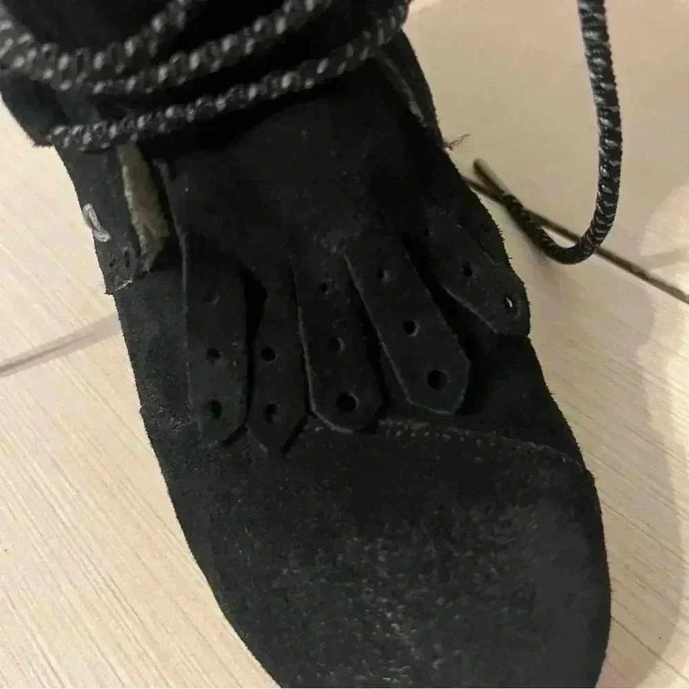 Black Suede Toms Wedges Sherpa Lined Size 7.5 - Picture 3 of 9